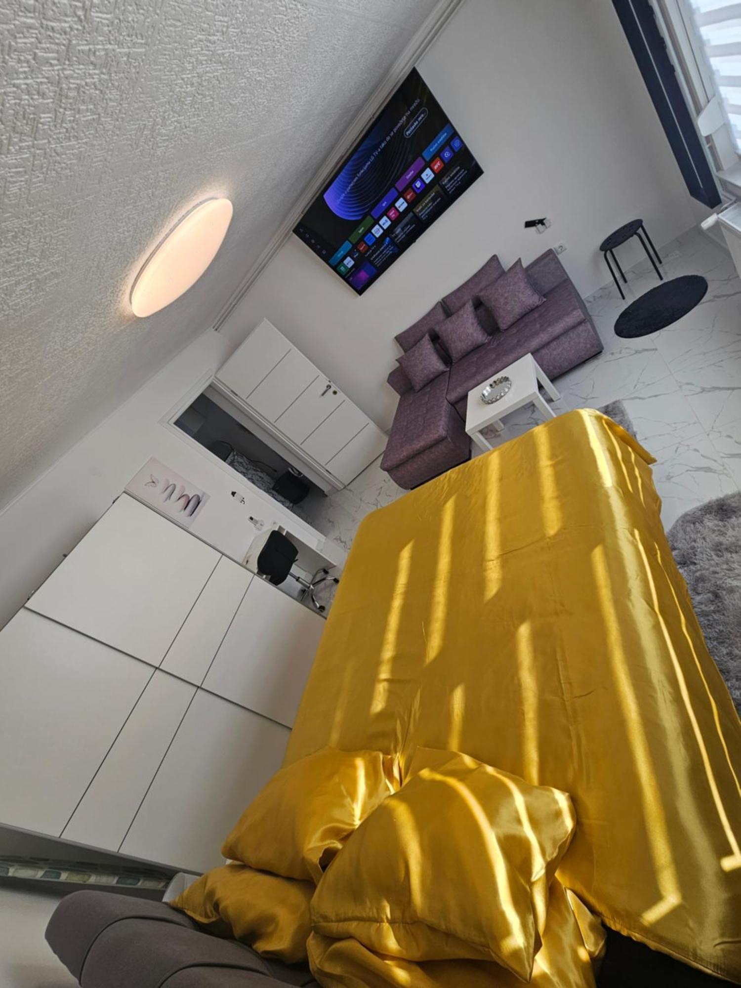 Ena1 & Ena2 -Big Free Parking Apartment Карловац Екстериор снимка