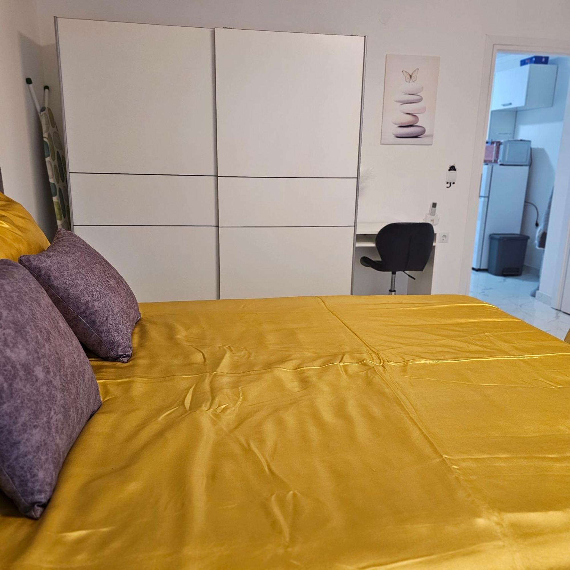 Ena1 & Ena2 -Big Free Parking Apartment Карловац Екстериор снимка