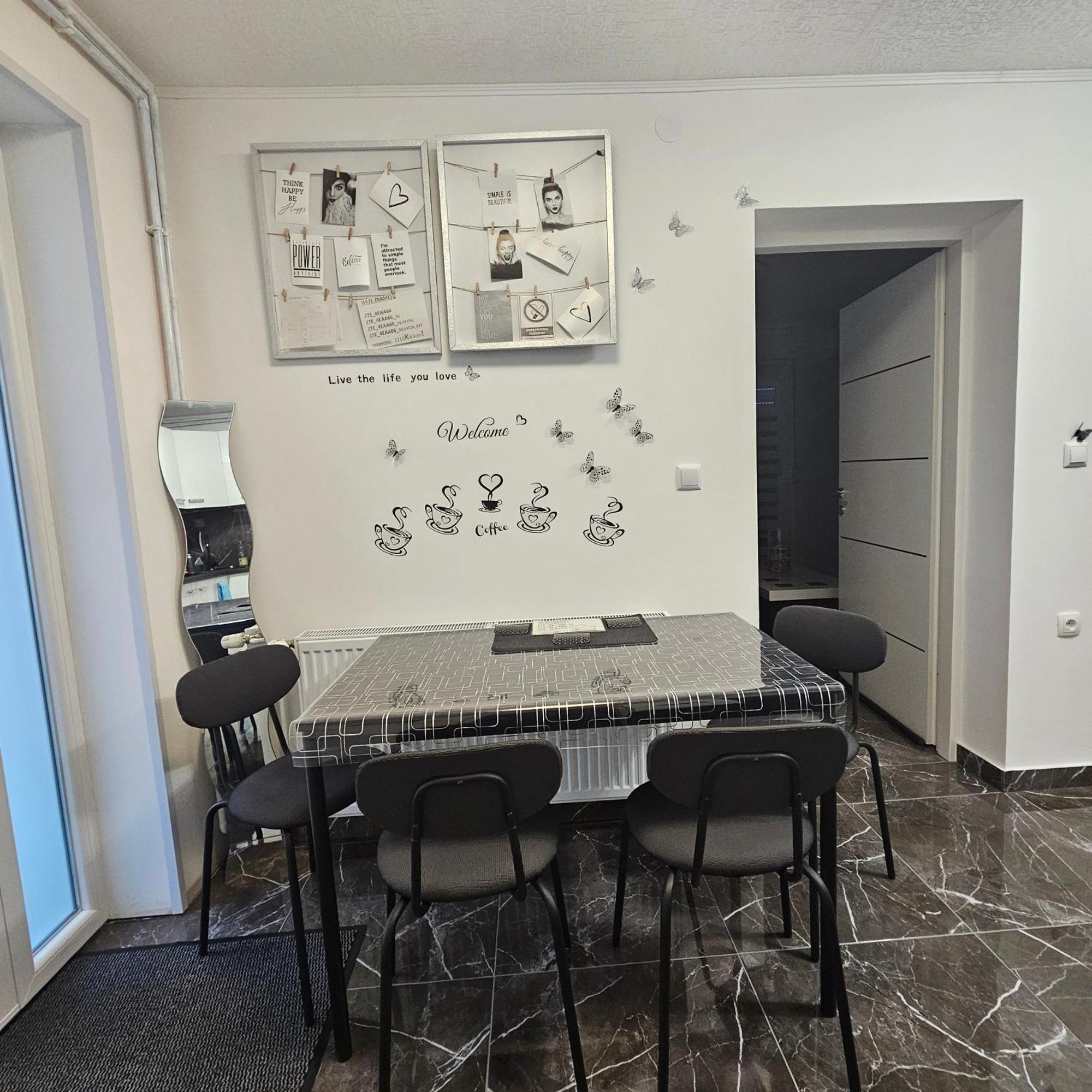 Ena1 & Ena2 -Big Free Parking Apartment Карловац Екстериор снимка